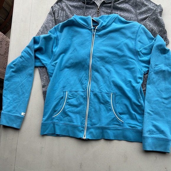 3 zip up hoodies - Picture 7 of 15